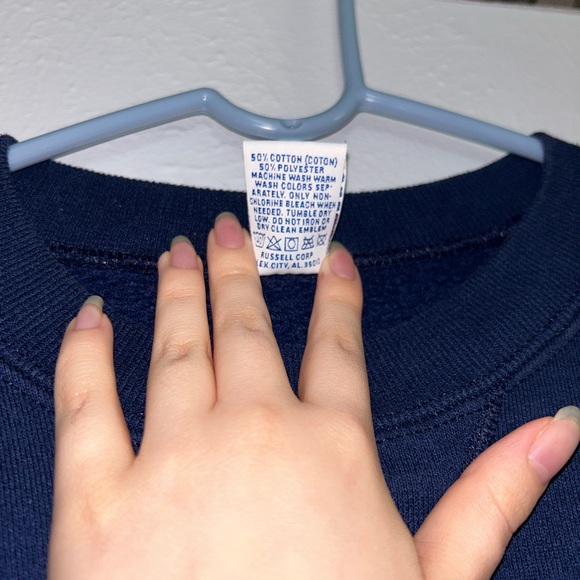 SOLD!!!!!!Vintage 90s Dark Blue Russell Athletics Crewneck Pullover Made in USA! - Picture 5 of 7
